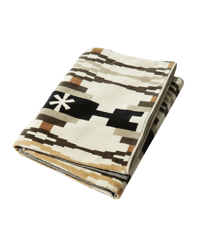 Pendleton Towel Blanket – Snow Peak